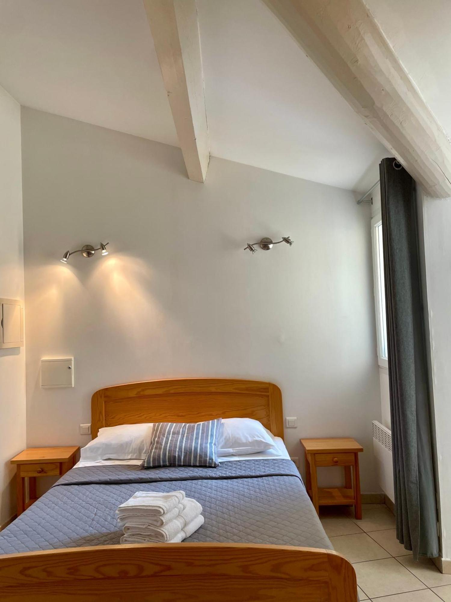 Hotel L'Escale Эг-Морт Экстерьер фото